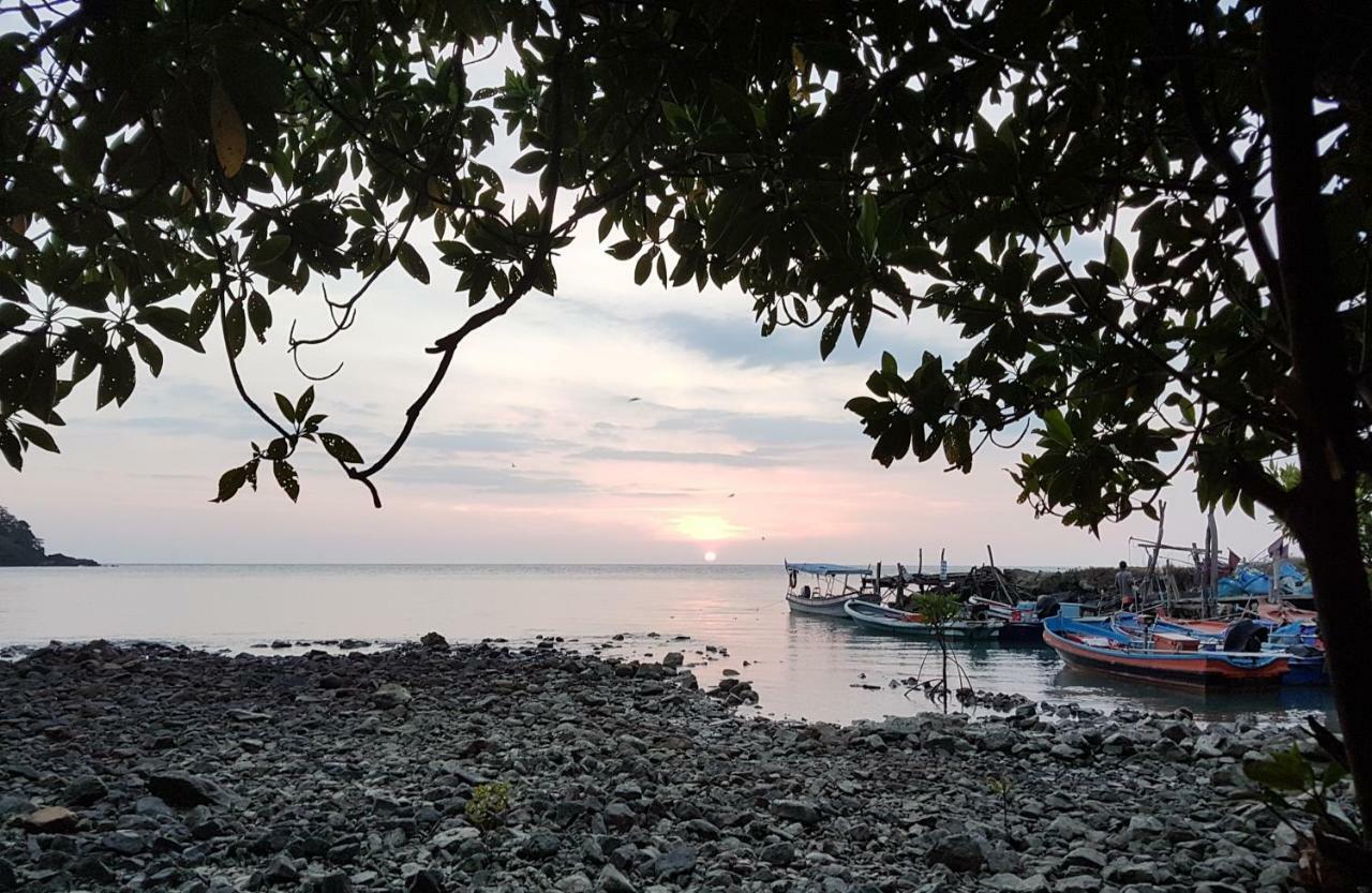 ฺbay Yard Hut Hotel Koh Chang Exterior photo