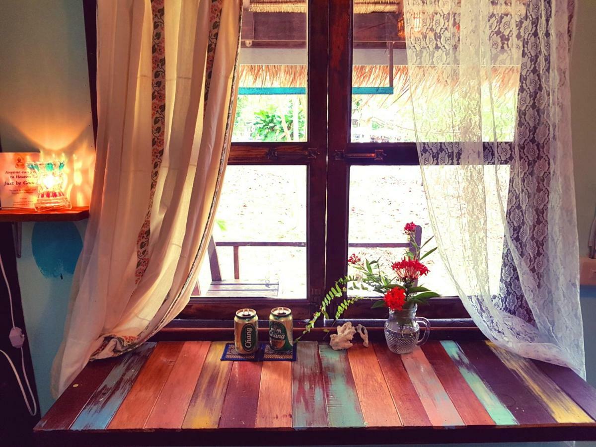 ฺbay Yard Hut Hotel Koh Chang Exterior photo