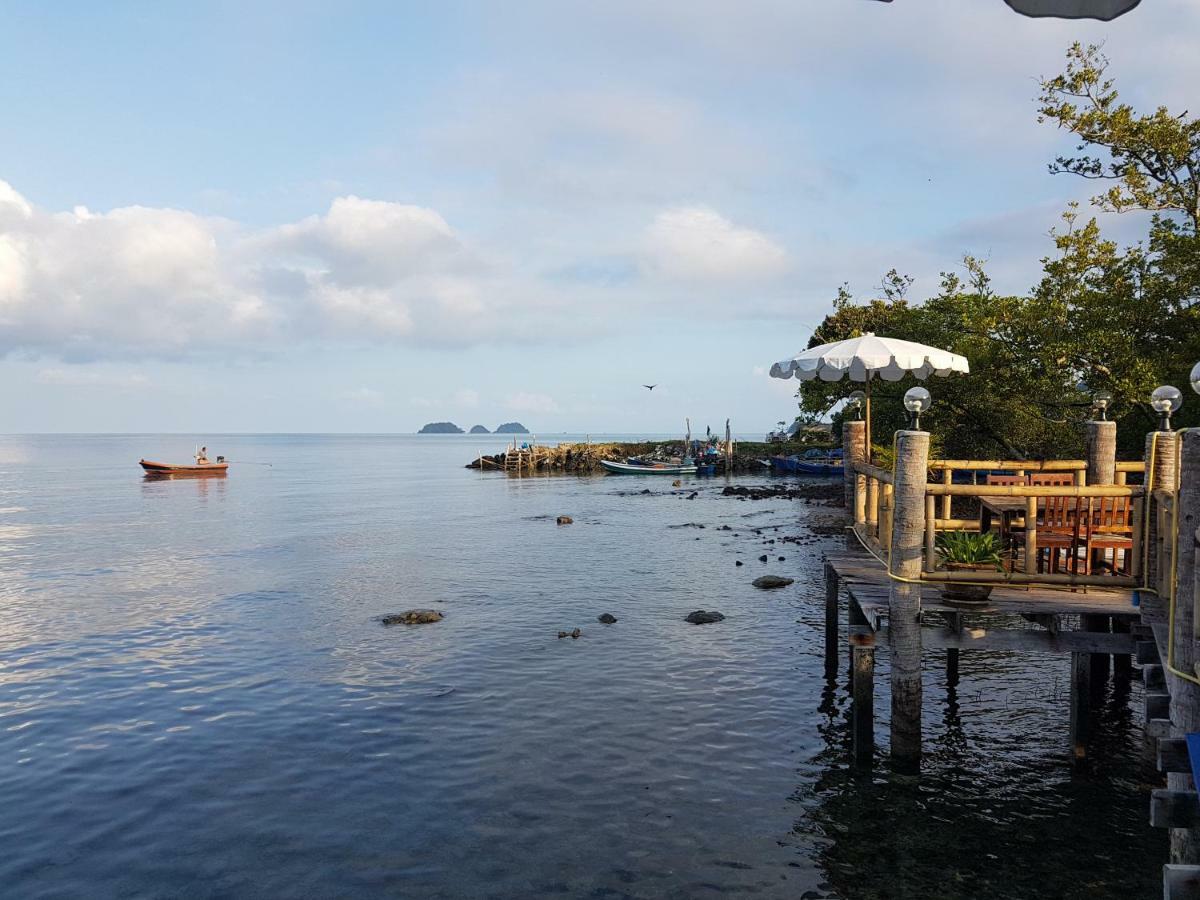 ฺbay Yard Hut Hotel Koh Chang Exterior photo